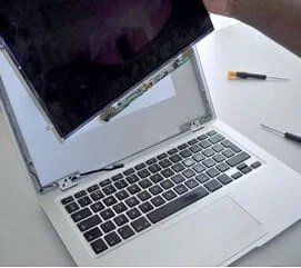 Apple MacBook screen replacement service