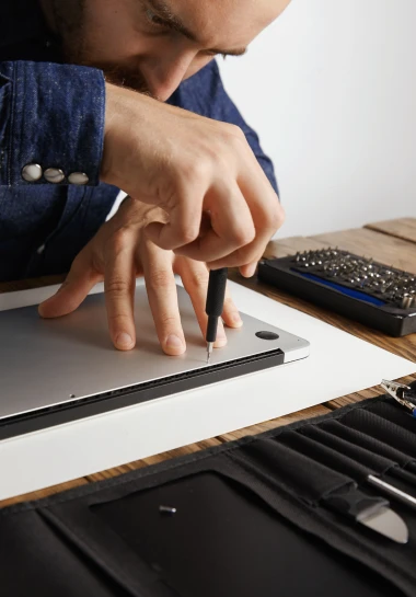 macbook-pro-logicboard